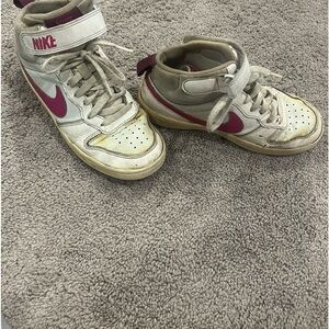Nike girls size 4.5 youth pink